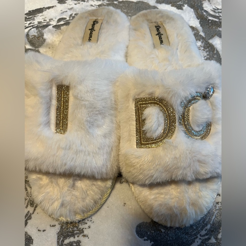 Dearfoam “I DO” Slippers